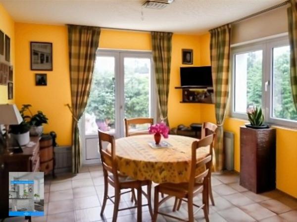 Dpt Orne (61), à vendre FLERS Beau pavillon de 136 m² avec terrain arboré de 1 271,00 m²