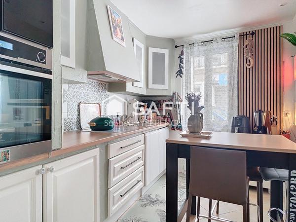 Mèze hyper centre maison rénovée.