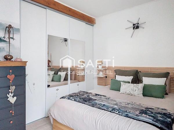 Mèze hyper centre maison rénovée.