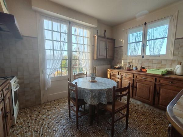 Maison Thésée 5 pièce(s) 100M²