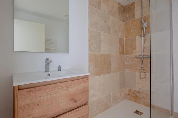 Vente                                                      Appartement
                        
                     1 pièces                      29 m2                     à Aix-en-Provence