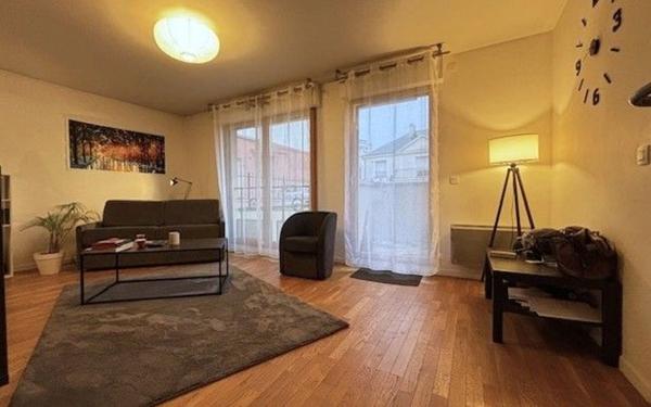Appartement à vendre    2 pièces • 41,72 m2 Nogent-sur-Marne