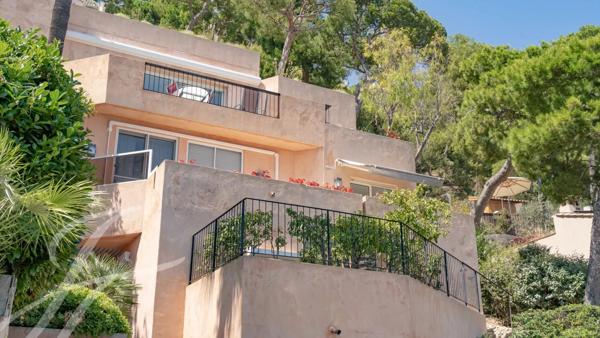 Villa moderne avec très belle vue mer, piscine, ascenseur et nombreuses terrasses