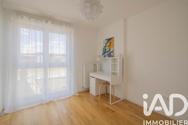 Location appartement 3 pièces 54 m² Romainville