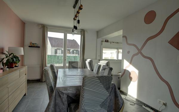 Maison à vendre    4 pièces •  Saran