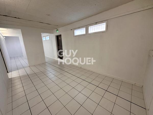 Murs de Bureaux - Local commercial avec vitrine, 160 m² avec parkings - A vendre à Perpignan (66000) Quartier La Lunette