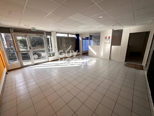 Murs de Bureaux - Local commercial avec vitrine, 160 m² avec parkings - A vendre à Perpignan (66000) Quartier La Lunette