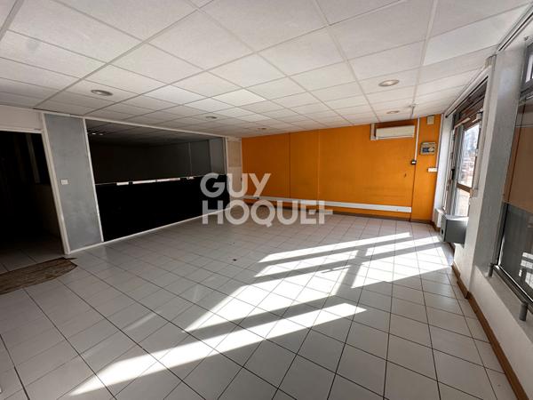 Murs de Bureaux - Local commercial avec vitrine, 160 m² avec parkings - A vendre à Perpignan (66000) Quartier La Lunette
