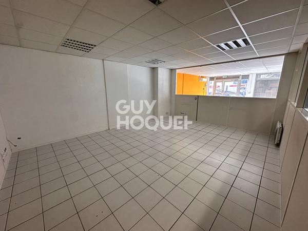 Murs de Bureaux - Local commercial avec vitrine, 160 m² avec parkings - A vendre à Perpignan (66000) Quartier La Lunette