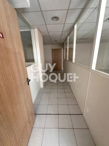 Murs de Bureaux - Local commercial avec vitrine, 160 m² avec parkings - A vendre à Perpignan (66000) Quartier La Lunette