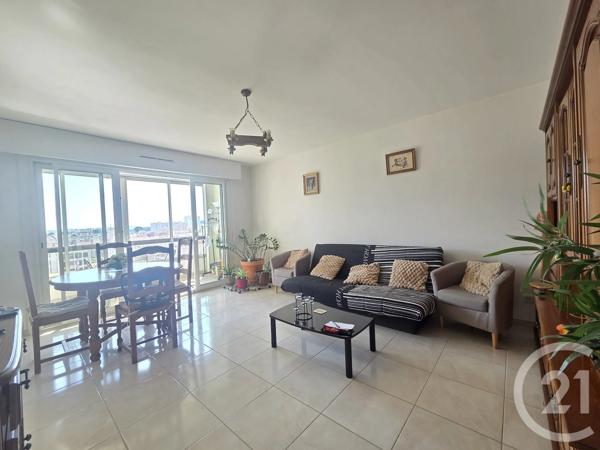 Appartement T3 à vendre  3 pièces - 64,88 m 2   TOULON  - 83