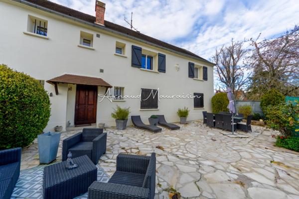 Duplex indépendant avec grande terrasse privative