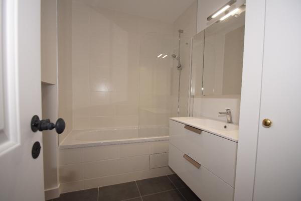 POITIERS PLATEAU, Appartement T4 de 91.50 m² avec 2 emplacements de parking