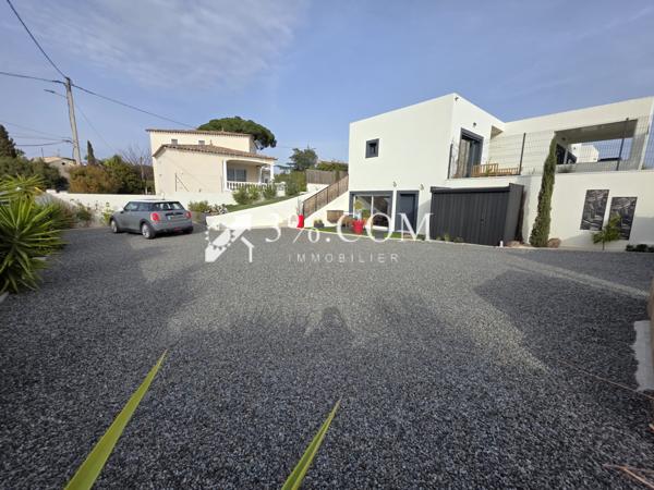 Villa 5 pièce(s) 4 chambre(s) 222 m²