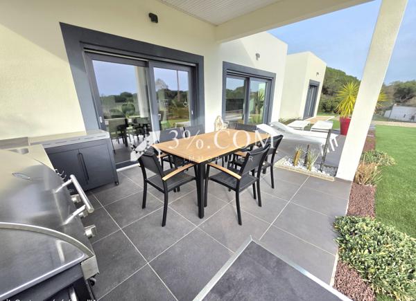 Villa 5 pièce(s) 4 chambre(s) 222 m²