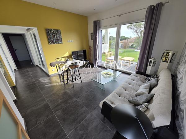 Villa 5 pièce(s) 4 chambre(s) 222 m²