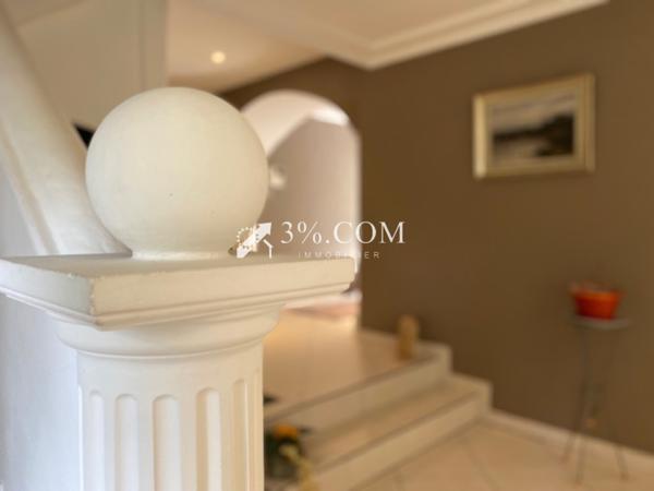 Maison 7 pièce(s) 4 chambre(s) 203 m²