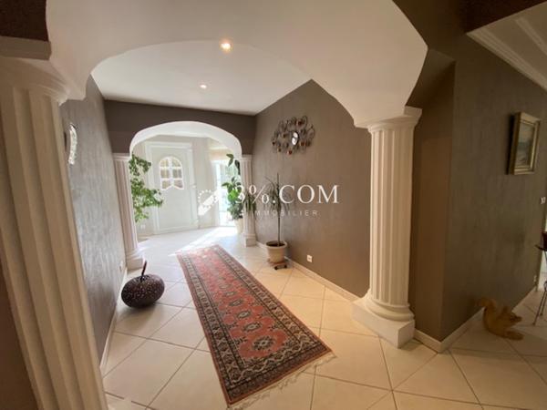 Maison 7 pièce(s) 4 chambre(s) 203 m²