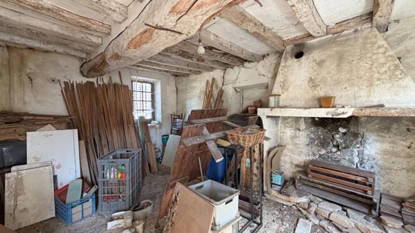 Maison à rénover de 11 pièces à Boinville-en-Mantois - Fort potentiel