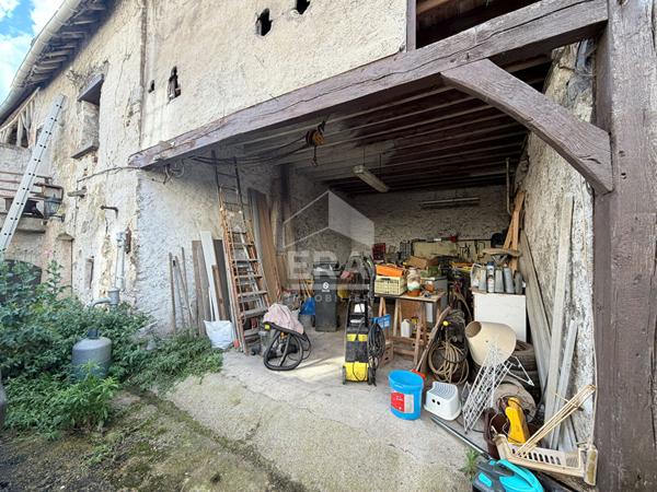 Maison à rénover de 11 pièces à Boinville-en-Mantois - Fort potentiel
