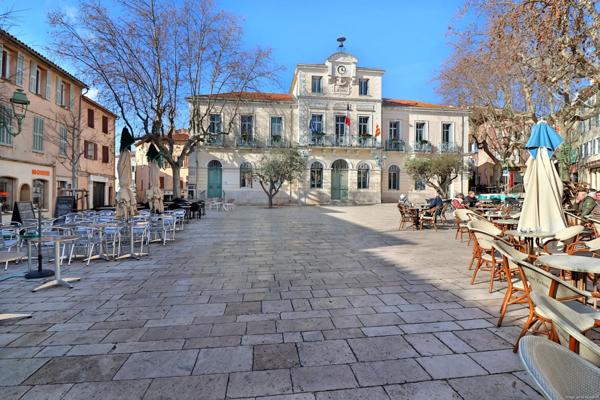 Fonds de commerce de restauration - Cours intérieure - Emplacement N°1