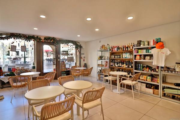 Fonds de commerce de restauration - Cours intérieure - Emplacement N°1