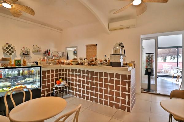 Fonds de commerce de restauration - Cours intérieure - Emplacement N°1