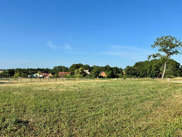 Terrain constructible Pourlans 784 m2