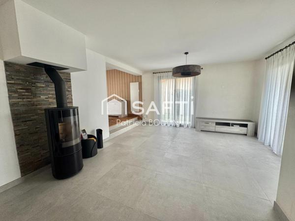 PAVILLON 4 CHAMBRES DONT UNE SUITE PARENTALE ET GARAGE A NIORT