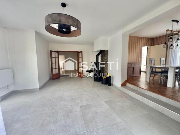 PAVILLON 4 CHAMBRES DONT UNE SUITE PARENTALE ET GARAGE A NIORT