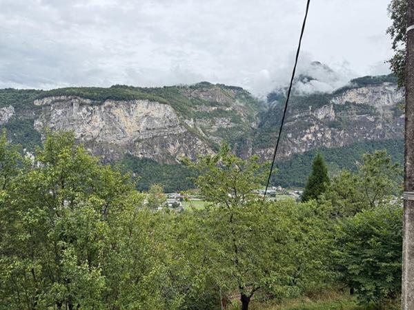 Ferme savoyarde coteau de MAGLAND 5 pièces , 220 000 euros