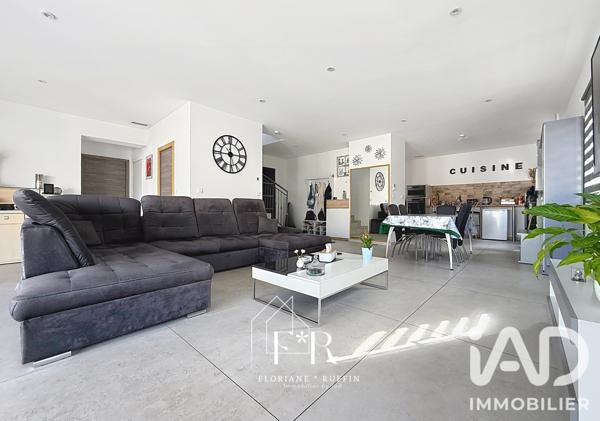 Maison à vendre 6 pièces 159 m² Morières-lès-Avignon