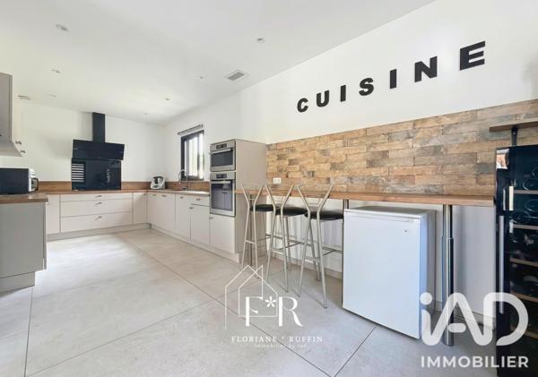 Maison à vendre 6 pièces 159 m² Morières-lès-Avignon