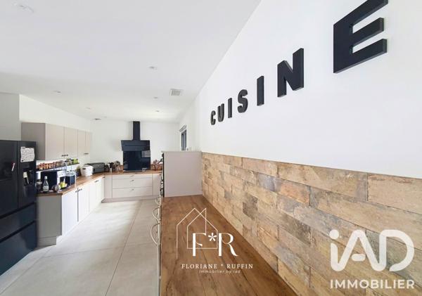 Maison à vendre 6 pièces 159 m² Morières-lès-Avignon