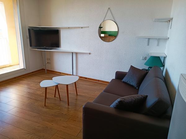 STUDIO MEUBLE AVEC VUE SUR LE GRAND BASSIN - Cazaux-Villecomtal (32230)