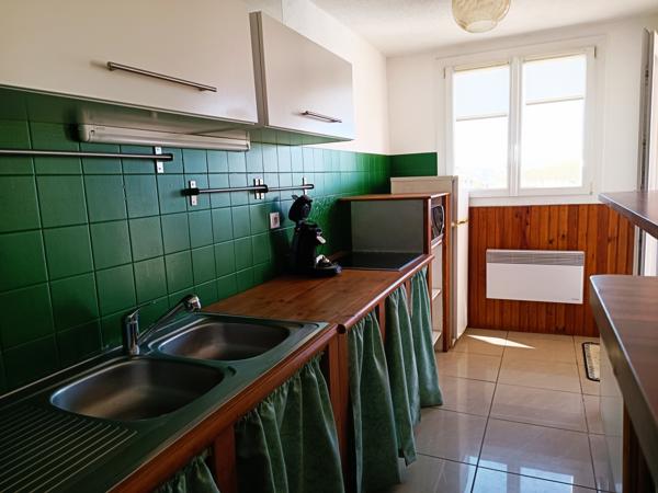 STUDIO MEUBLE AVEC VUE SUR LE GRAND BASSIN - Cazaux-Villecomtal (32230)