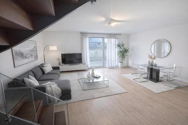 SURZUR Appartement T3 en DUPLEX de 67,70 m2. Terrasse, garage fermé et parking. À pied du bourg