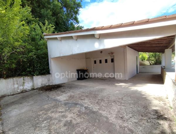 CHARENTE : RUELLE SUR TOUVRE, maison de 61 m² avec terrasse et garage