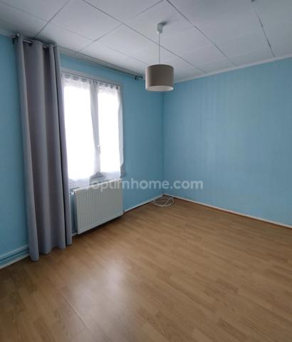 CHARENTE : RUELLE SUR TOUVRE, maison de 61 m² avec terrasse et garage