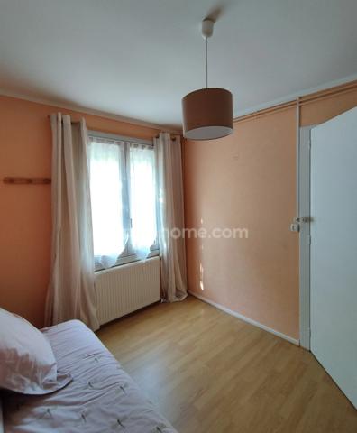 CHARENTE : RUELLE SUR TOUVRE, maison de 61 m² avec terrasse et garage