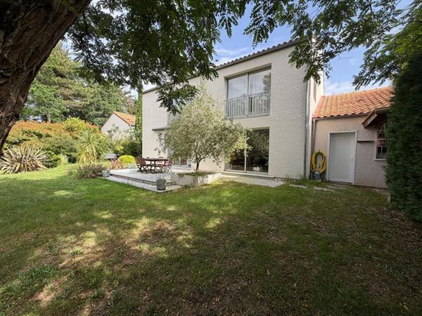 Maison Basse Goulaine 7 pièce(s) 182 m2