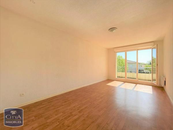 Appartement à louer 2 pièces 40.21m² Pineuilh (33220)