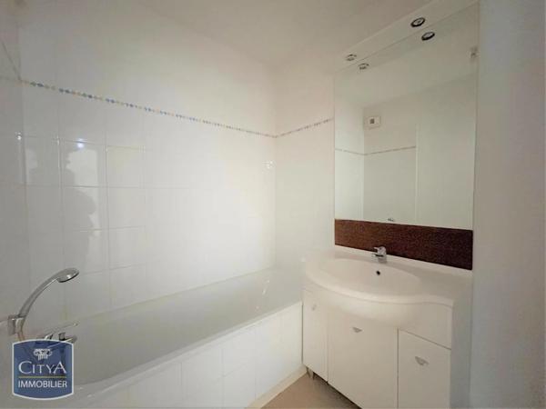 Appartement à louer 2 pièces 40.21m² Pineuilh (33220)