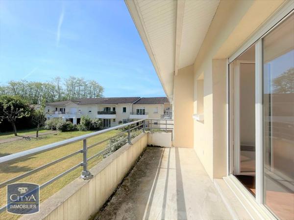 Appartement à louer 2 pièces 40.21m² Pineuilh (33220)