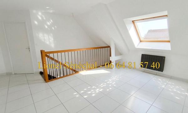 Maison lumineuse et peu énergivore de 8 pièces de 150 m2 (170 m2 au sol) sur une parcelle de plus de 600 m2