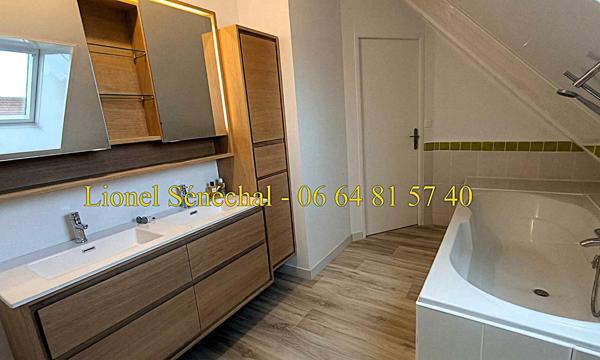 Maison lumineuse et peu énergivore de 8 pièces de 150 m2 (170 m2 au sol) sur une parcelle de plus de 600 m2