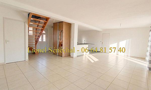 Maison lumineuse et peu énergivore de 8 pièces de 150 m2 (170 m2 au sol) sur une parcelle de plus de 600 m2
