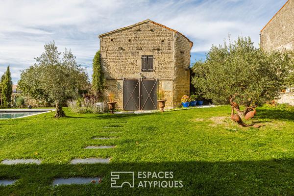 Charentaise au caractère affirmé métamorphosé en écrin d’élégance