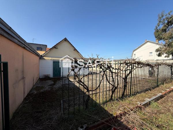 A SOISSONS 02, MAISON  2008 DE 145 M2 AVEC GARAGE, DEPENDANCE ET CAVE SUR UN TERRAIN CLOS DE 1231 M2.
