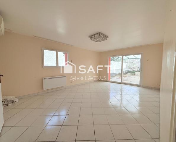 A SOISSONS 02, MAISON  2008 DE 145 M2 AVEC GARAGE, DEPENDANCE ET CAVE SUR UN TERRAIN CLOS DE 1231 M2.